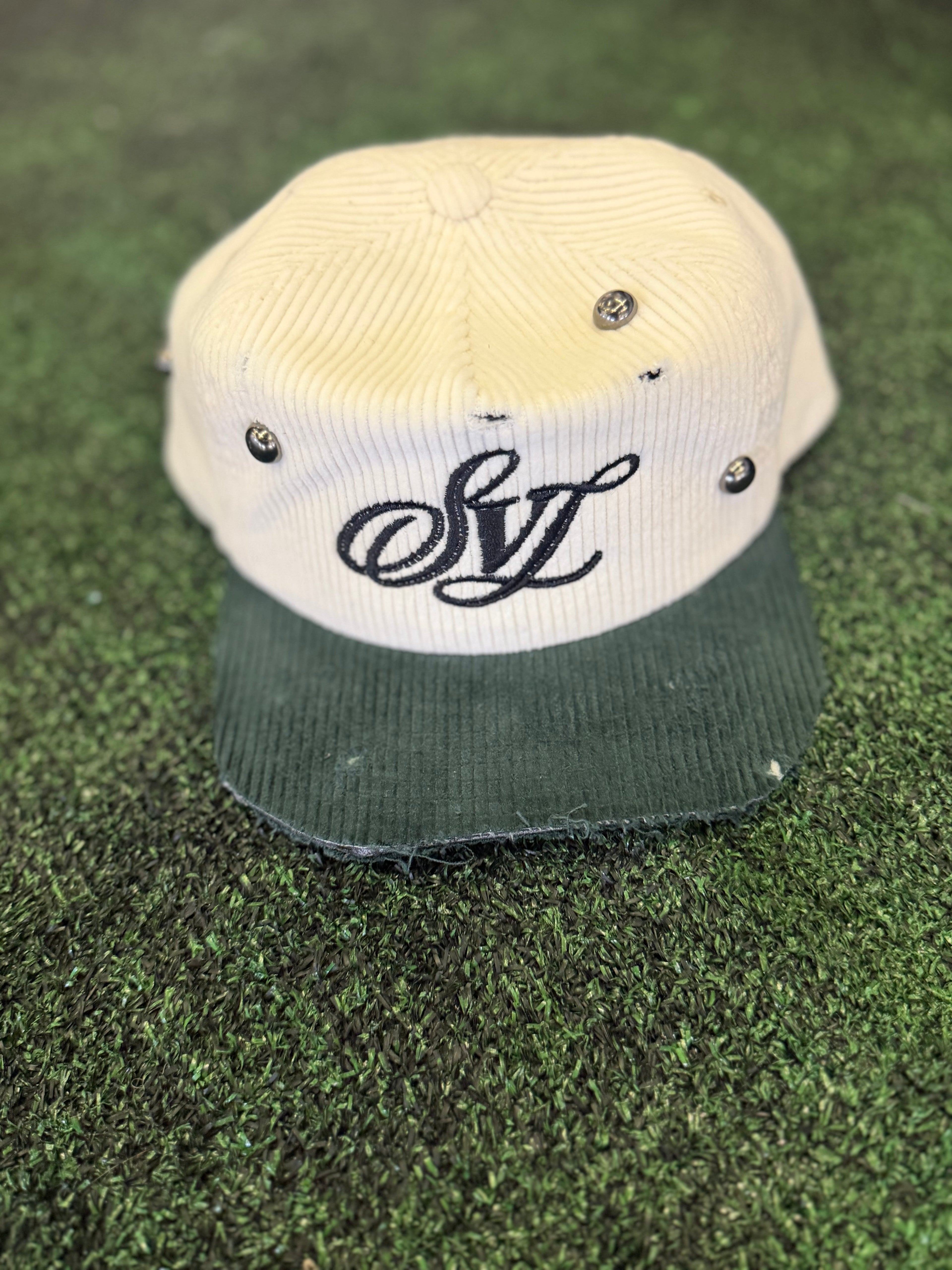DISTRESSED CORDUROY SNAPBACK (WHITE &GREEN)